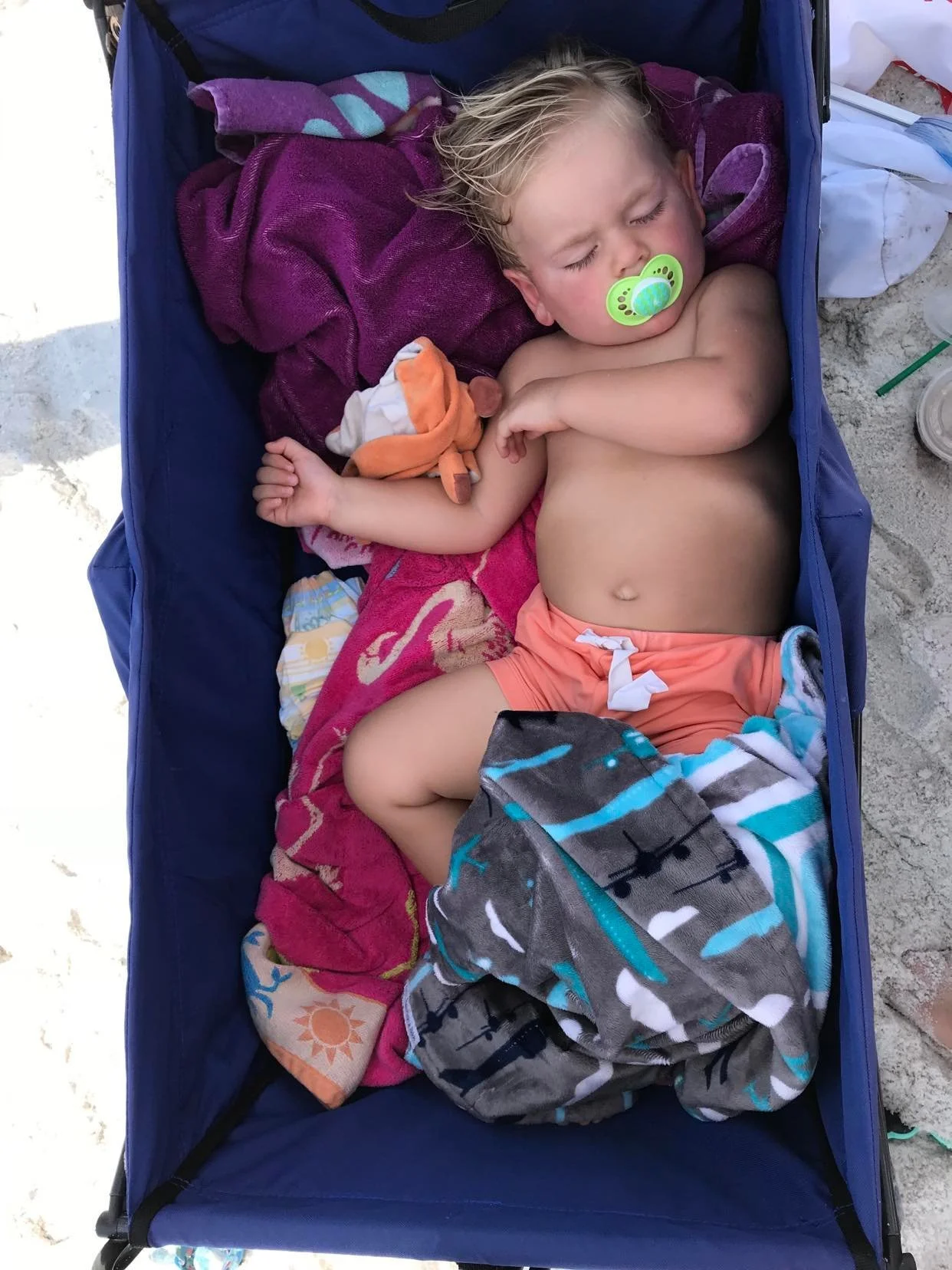 Beach gear hotsell for baby